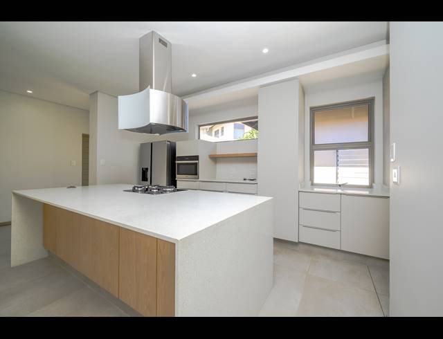 3 BEDROOM HOUSE FOR SALE IN PORT ZIMBALI